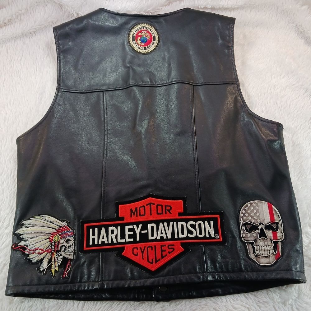 Harley-Davidson Men's Black Leather Biker Vest - Patches & Pins, USMC Veteran L. - Picture 15 of 16